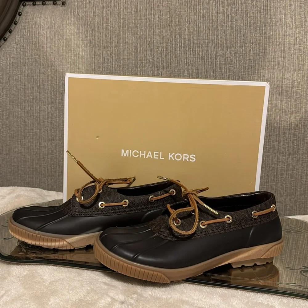 MICHAEL Michael Kors Black and Tan Duck-Style Rain Boat Shoes